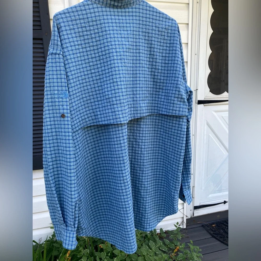 The North Face Men’s Vented Outdoors Plaid Button Down Shirt Light Blue Size XL